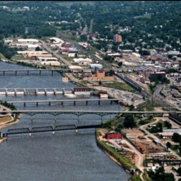 Dovineastyle Iowa - Picture 1 of 1